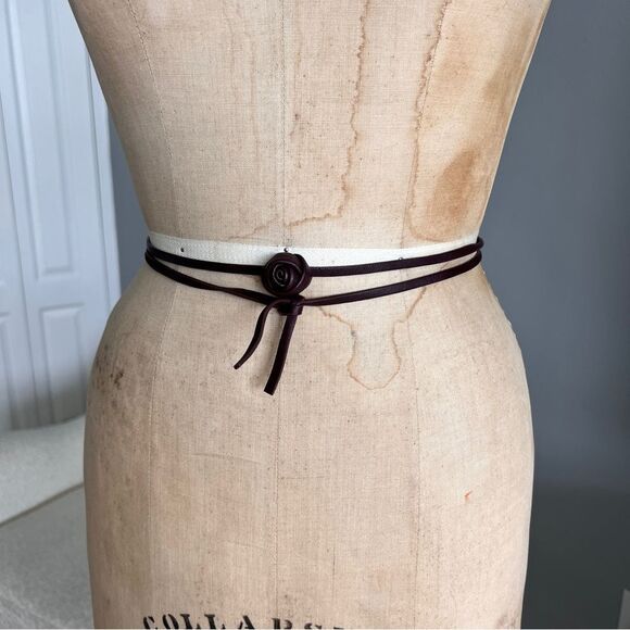 Zara Burgundy Leather Rose Choker Necklace - Picture 6 of 7